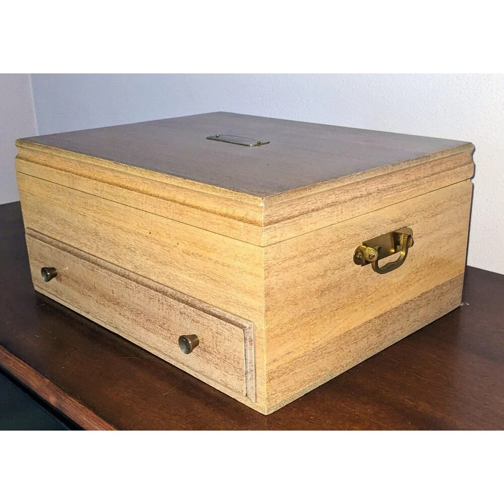International Sterling Silverware Chest Vintage Tarnish Resistant Brass Hardware
